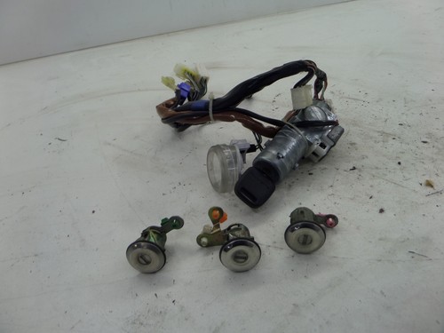 Subaru Forester STI JDM RHD Key Lock Set SF5 98-02 OEM - 第 1/10 張圖片