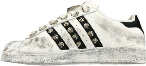 Adidas Superstar borchie Effetto sporco Bianche Offerta Nuovo offerta - |  eBay