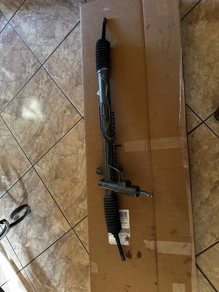 2010 Kia Optima LX 2.4L Rack and Pinion - Image 3 of 4