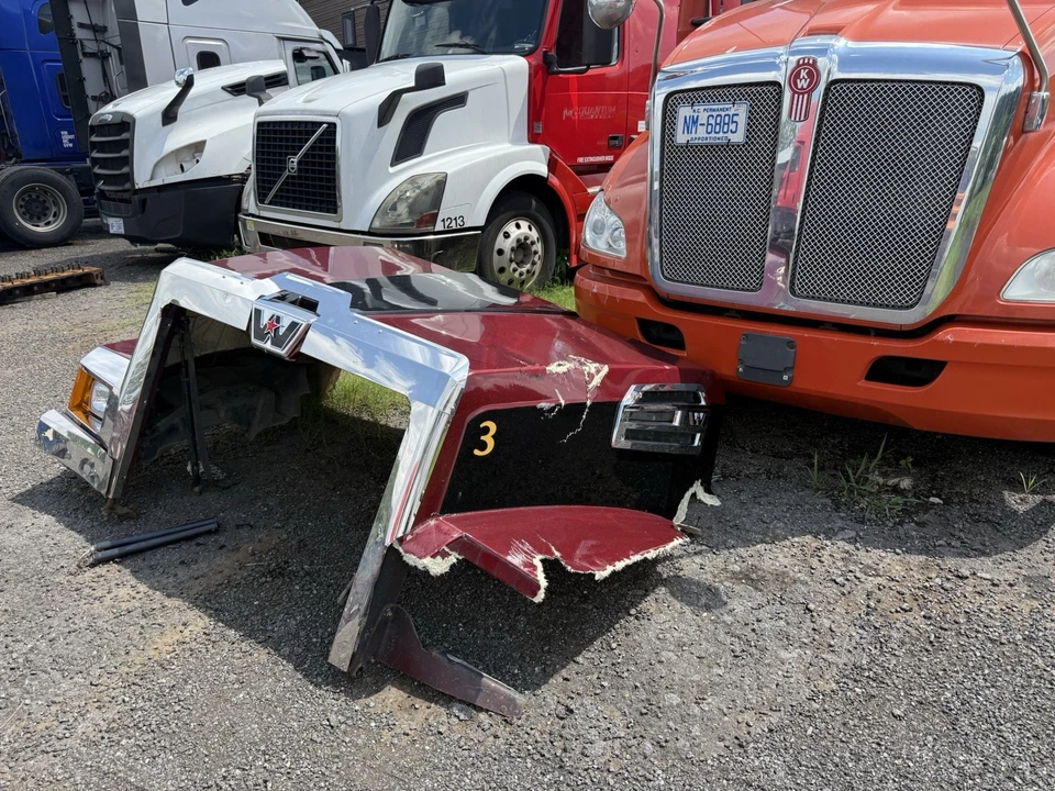 2015 2016, 2017, 2018, 2019, 2020, 2021, 2022, 2023 Western Star 4700 SF Hood Foto 4 de 4