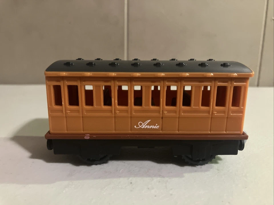 Juego de tren Thomas & Friends Trackmaster Annie Clarabel Coach Car Mattel 2019 Foto 2 de 4