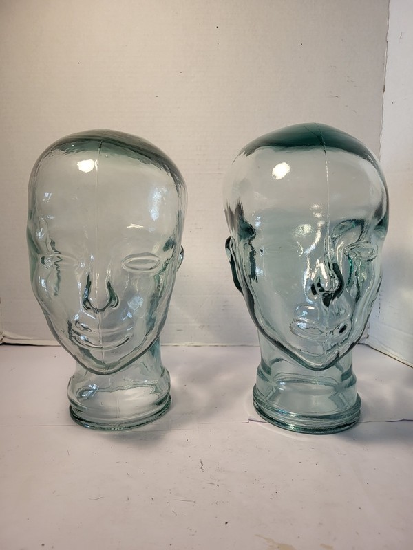 VTG Lot Of 2 Green Tint Glass Heads Hat Displays Handcrafted In Spain 🇪🇸 Nice