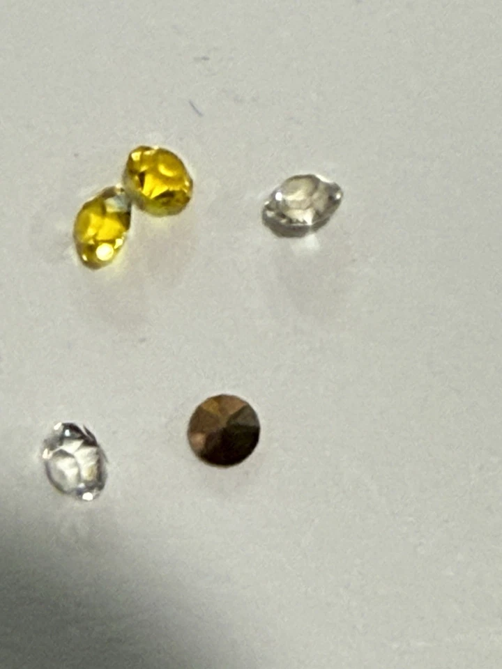 MEDALLÓN GRANDE Crema Esmalte FIRMA TWIST LIVING CARA SOLAMENTE Con Dijes Foto 4 de 4