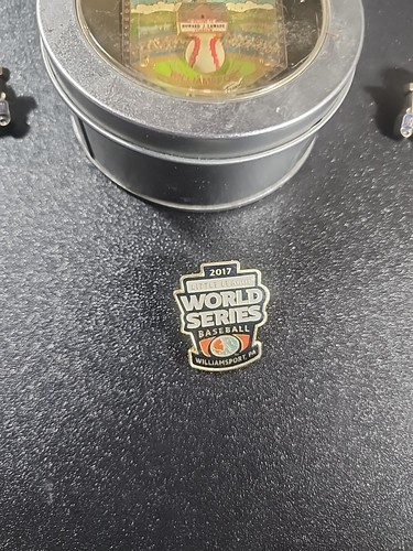 2017 Little League World Series Pins (4) - Picture 3 of 5