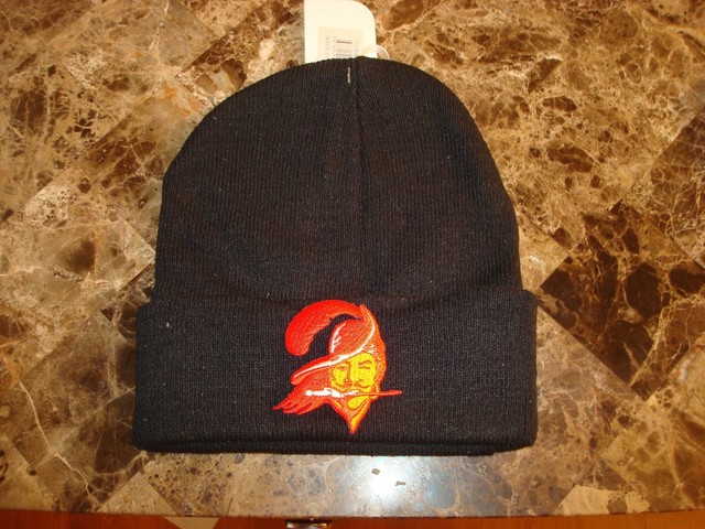 TAMPA BAY BUCCANEERS 90'S WINTER TOBOGGAN VINTAGE BEANIE ...