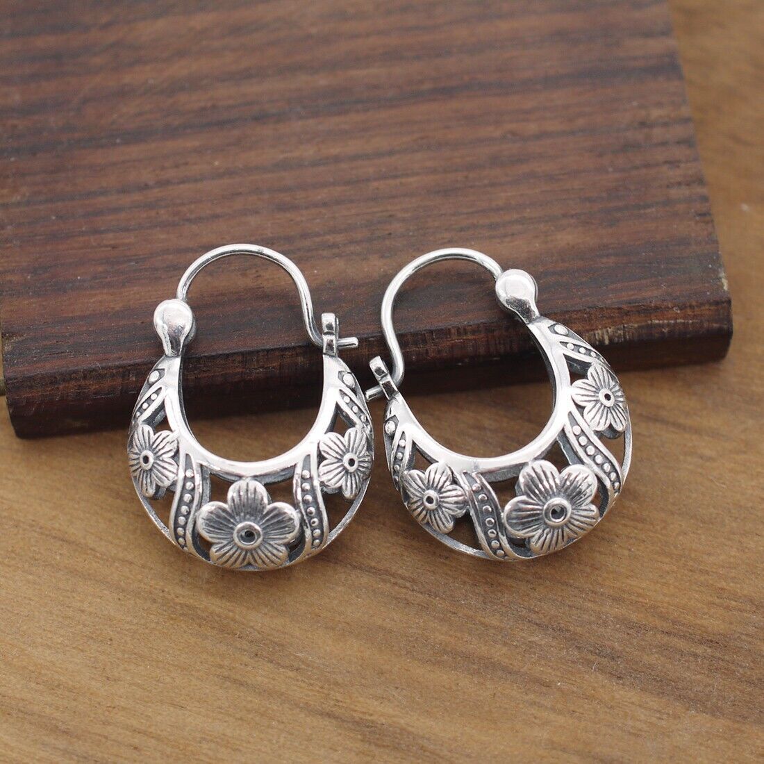 Vintage Sterling Silver Filigree Flower Bag Hinged Hoop Earrings