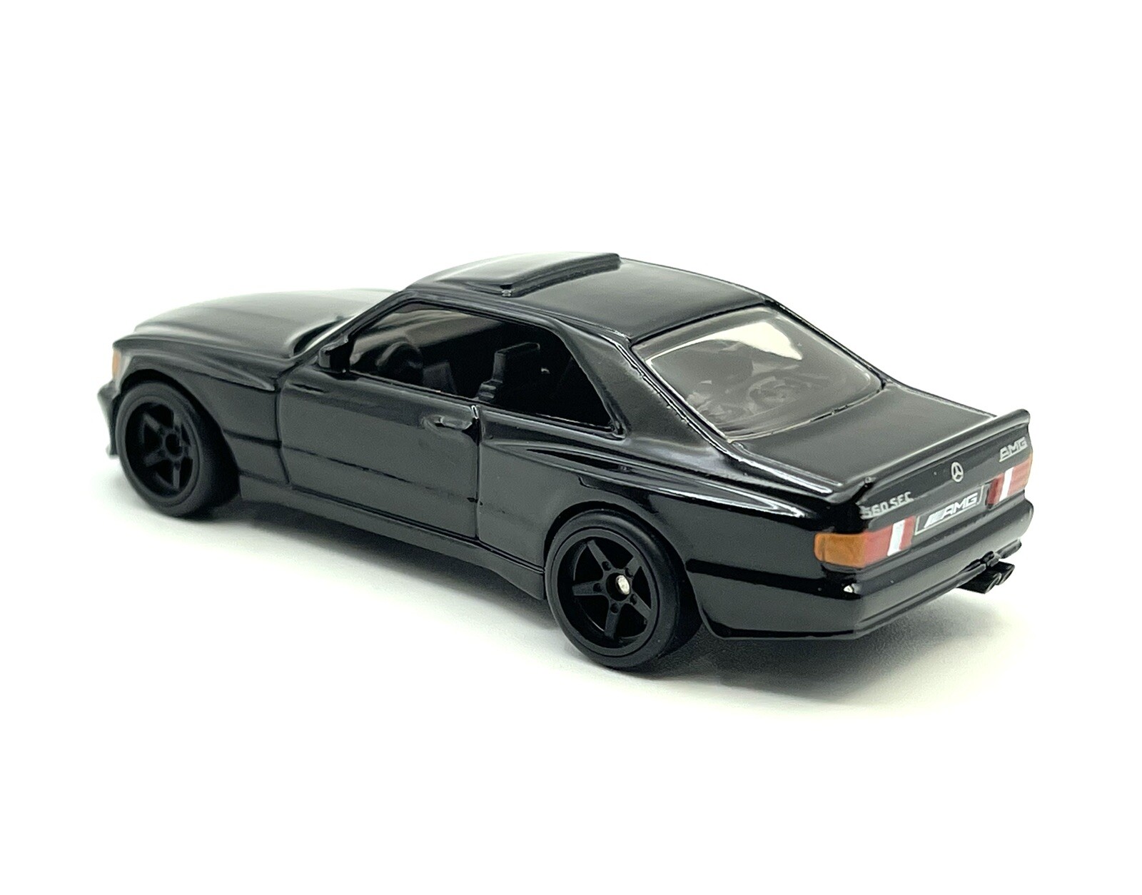 Hot Wheels Mercedes-Benz 560 SEC AMG Noir 2023 - Custom Wheel Swap - Édition AEB 1:64