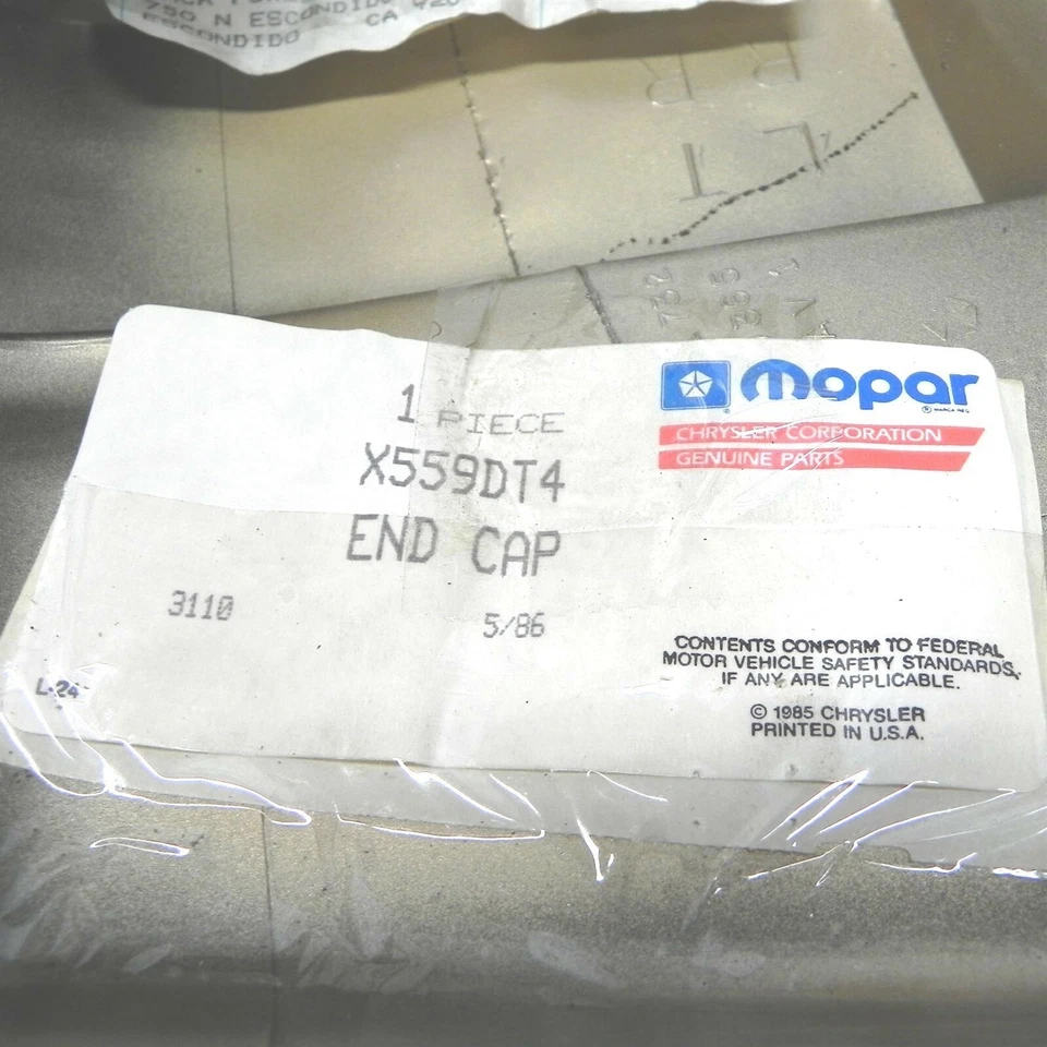 Mopar Chrysler 1985 parachoques trasero tapa de extremo dorado nos X559DT4 de colección lado izquierdo Foto 3 de 4