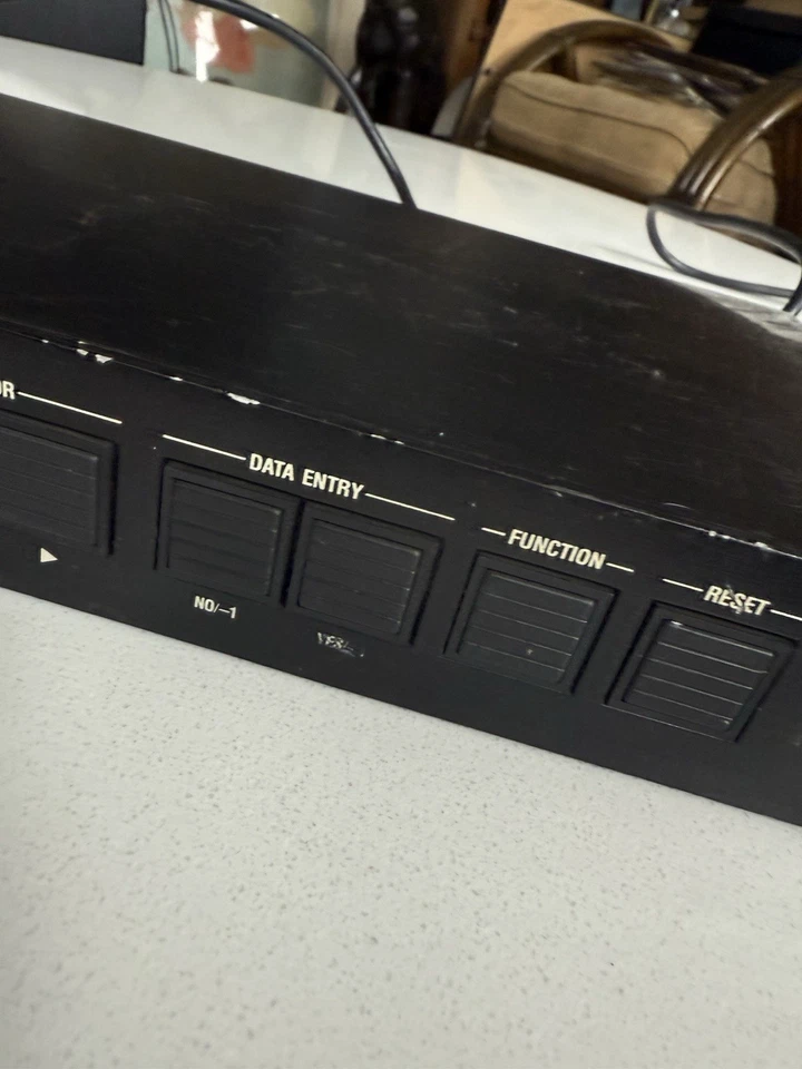 Digital Music Corp DMC MX-8 Midi Patch Bay Prozessor - Bild 3 von 4