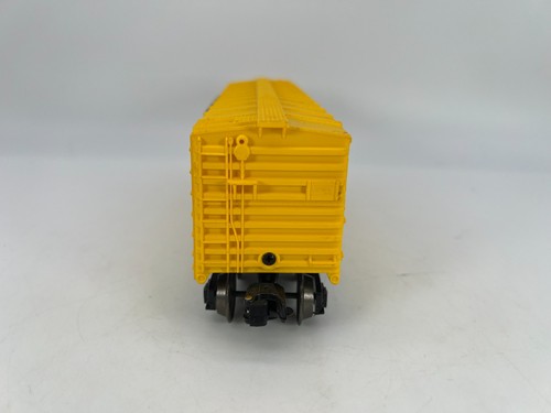 Lionel #9740 O Gage Chessie System Yellow Box Car Good Condition - Picture 4 of 6