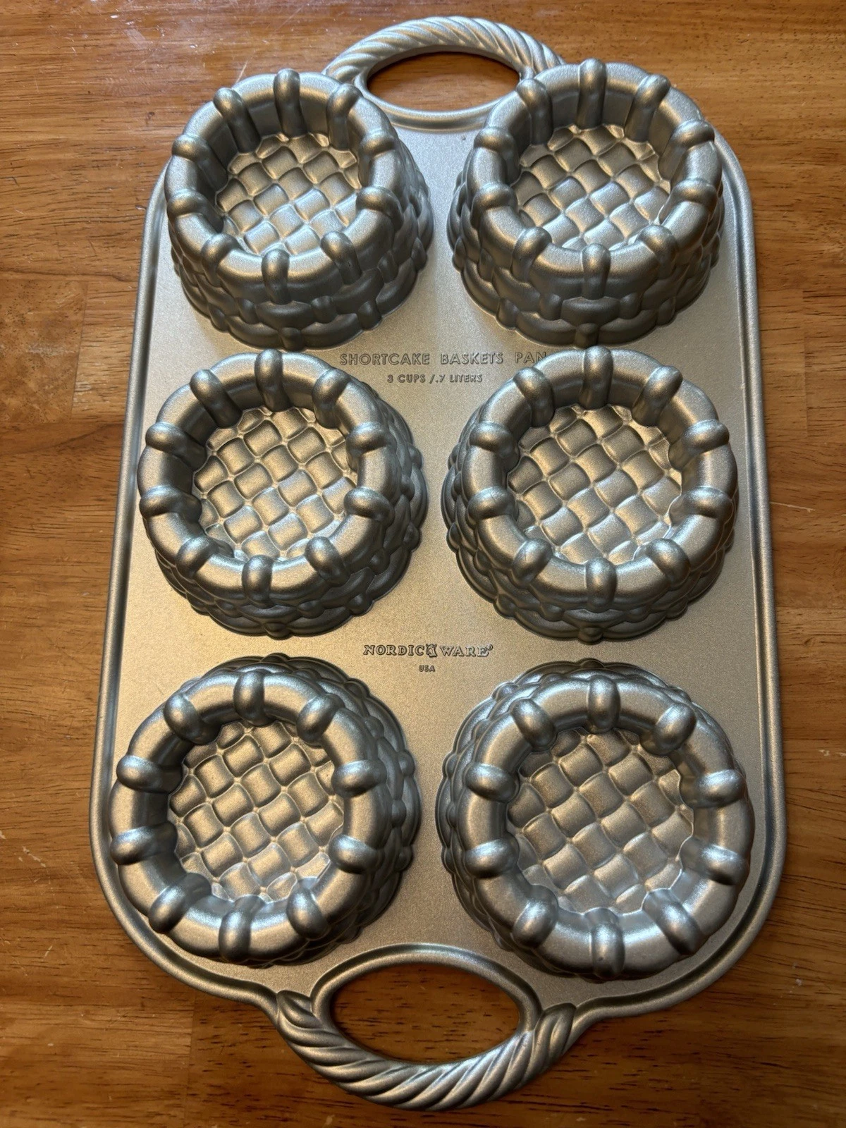 Nordic Ware Shortcake Baskets Pan 3 Cup Volume