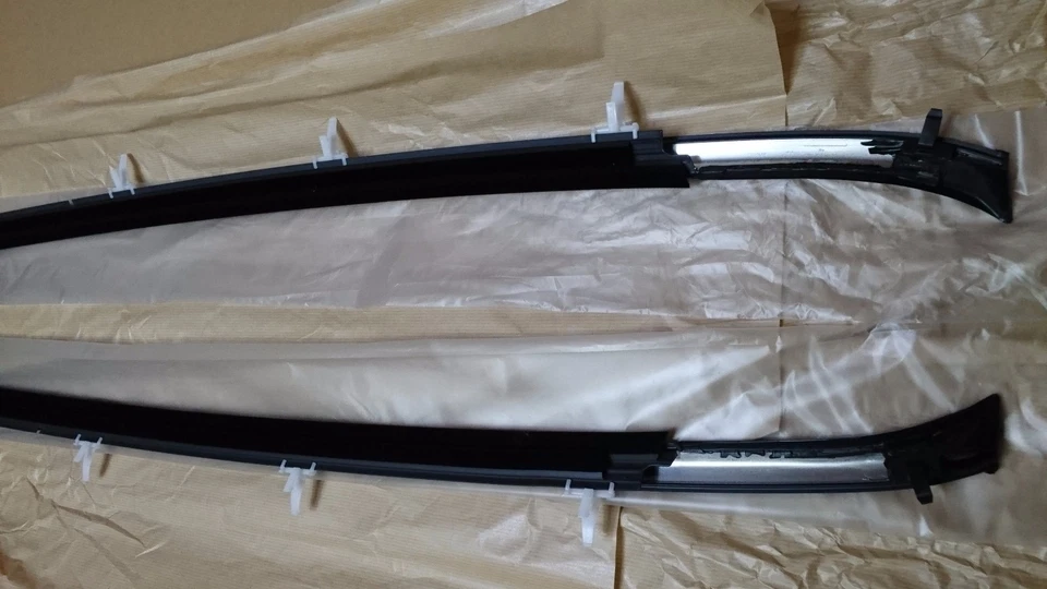 MAZDA OEM GENUINE FRONT DOOR WINDOW MOLDING SEALING WEATHER TRIMS FOR 93-02 RX-7 - Image 4 of 4