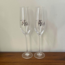 Mr & Mrs Wedding Champagne Flutes Set of 2 Clear Glass 175ml Tapered