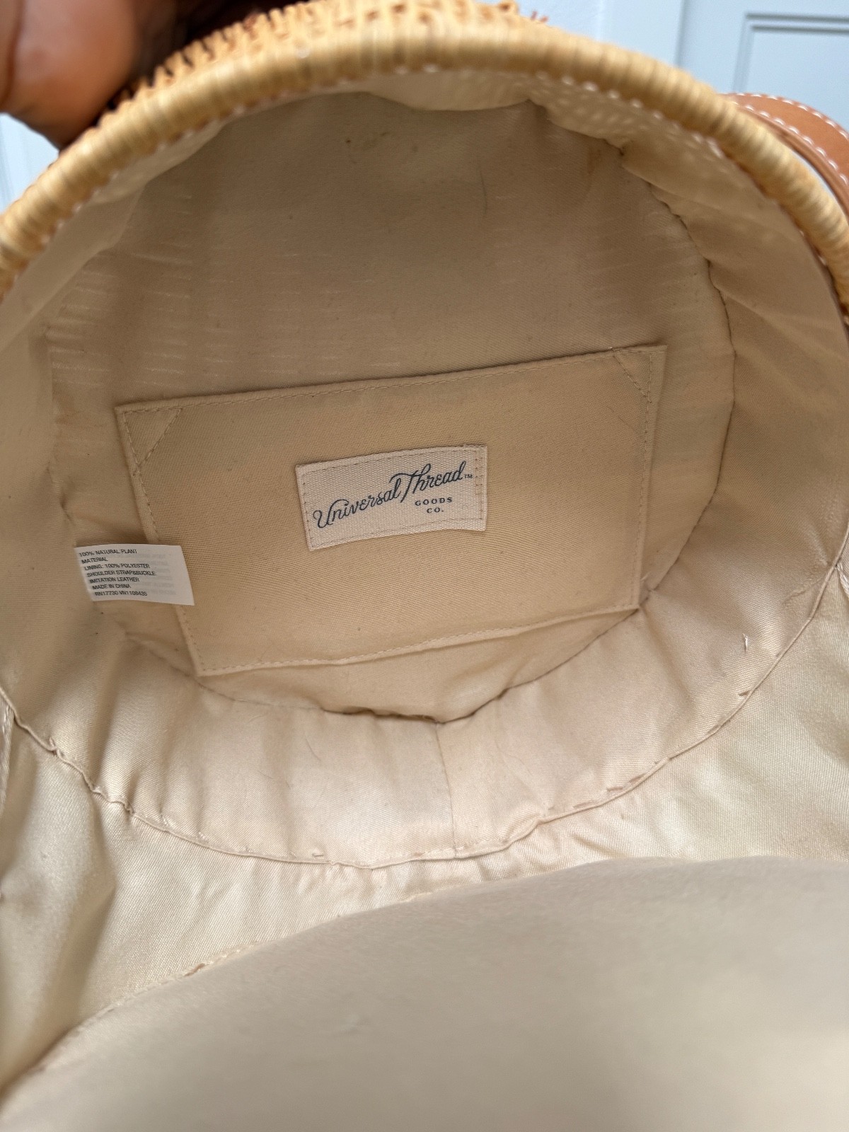 UNIVERSAL THREAD Round Straw Rattan Crossbody Bag - image 5