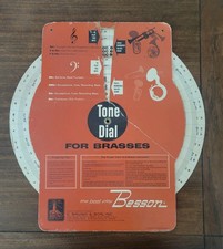 Ancienne grande enseigne présentoir Bruno Cornet trompette Besson cadran ton laiton 1958 C