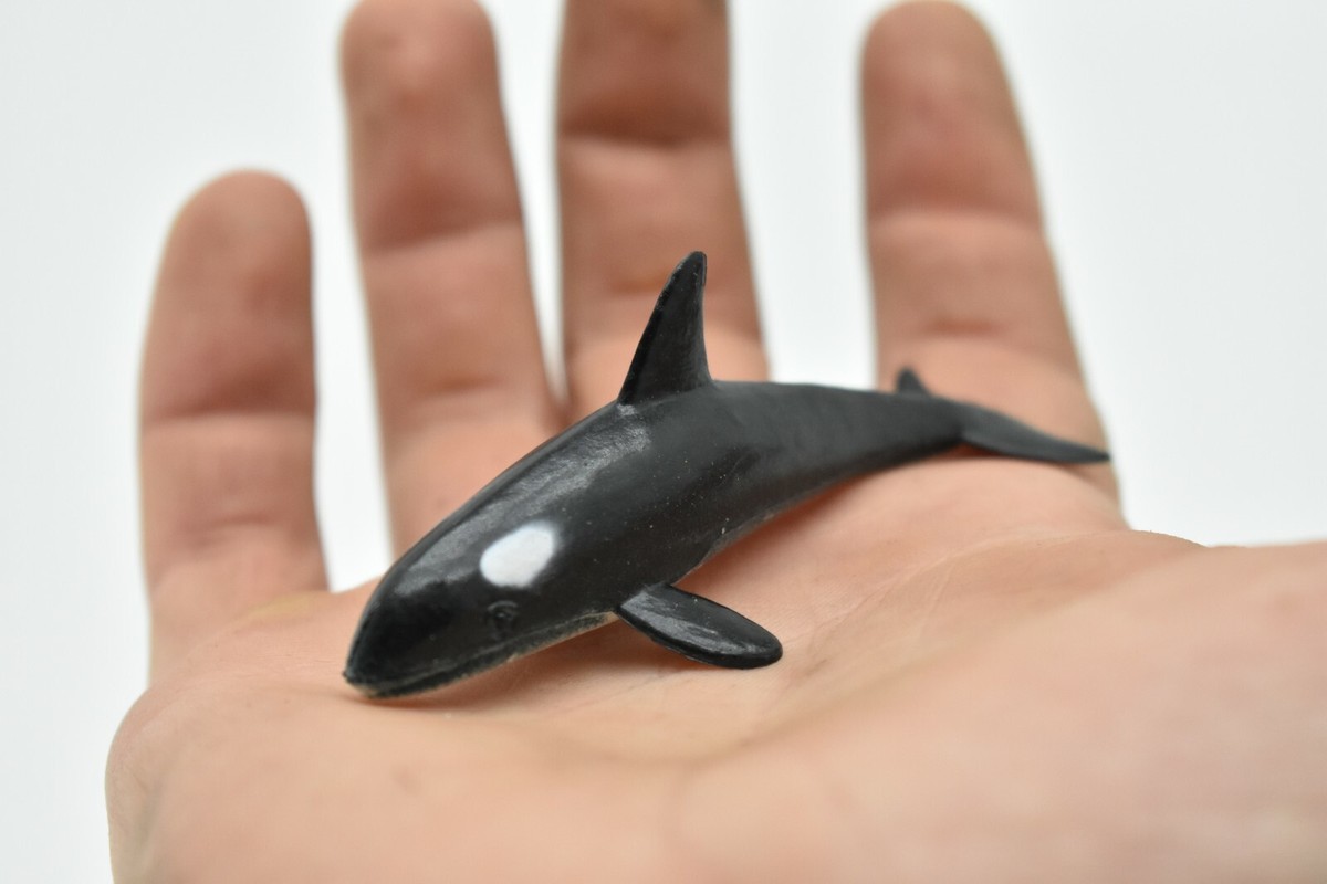 Orca, Killer Whale, Very Nice Rubber Replica 3-inch - F218