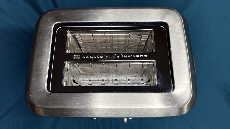 Breville BTA720XL Bit More Toaster, Brushed Stainless Steel W/ box