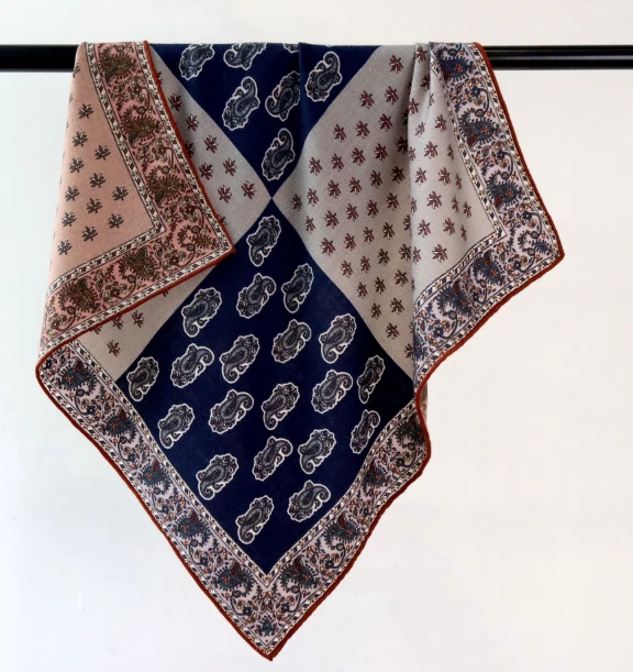 70% Cashmere 30% Silk Neckerchief totem Print Shawl Scarf Bandana 26'' Wrap new