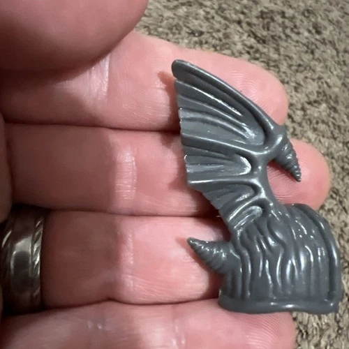 Transformers G1 Bomb Burst Right SHOULDER WING Pretender weapon accessory part