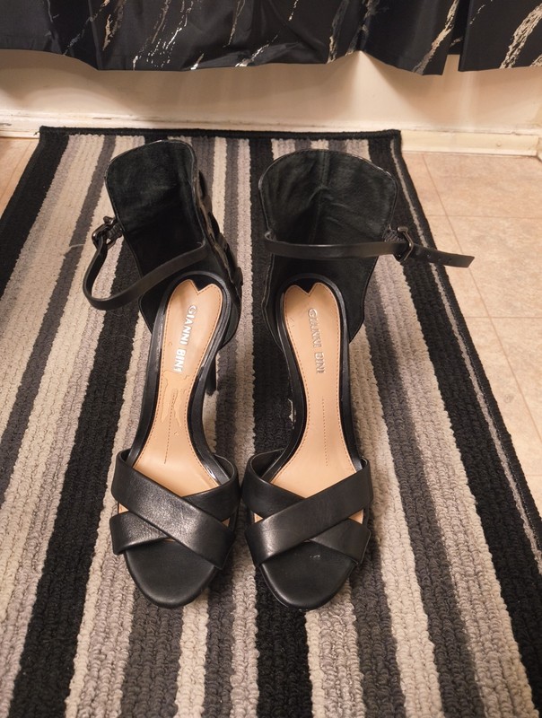 Gianni Bini Black Faux-Leather Cage-Back Platform Sandals in a women's size 6M
