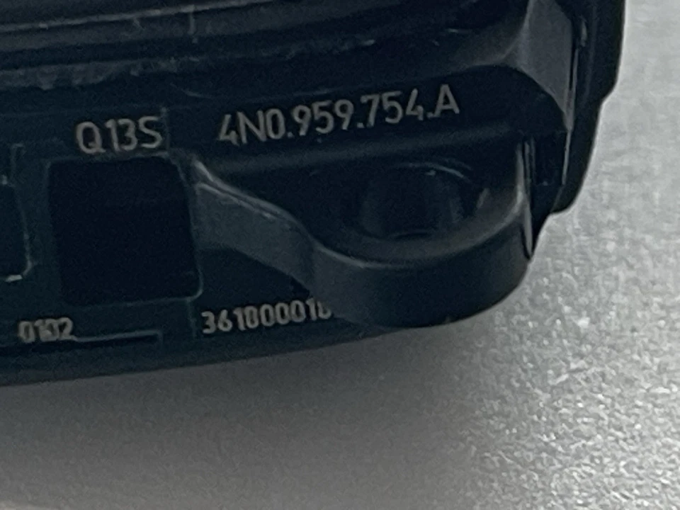 2019-2024 МОДЕЛИ AUDI БЕСКЛЮЧЕВОЙ ПУЛЬТ ДИСТАНЦИОННОГО УПРАВЛЕНИЯ ТРАНСМИССИЕЙ 4N0 959 754 A AUDI 100% OEM🟠 - Изображение 2 из 4