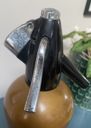Sparklers Gold Soda Siphon Metallic 60s 70s Xmas Bar Collectible Retro Gift Prop - Picture 6 of 12