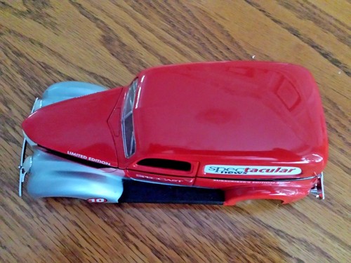 SpecCast Ford 1937 Van Spectacular News 1:25 Scale Die Cast Coin Bank - Picture 12 of 12