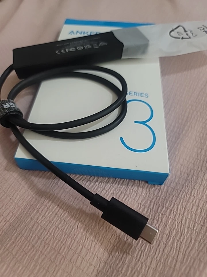 Anker 4-Port USB 3.0 Hub, Ultra-Slim USB Data Hub with 2 ft extension cable.. - Image 2 of 4