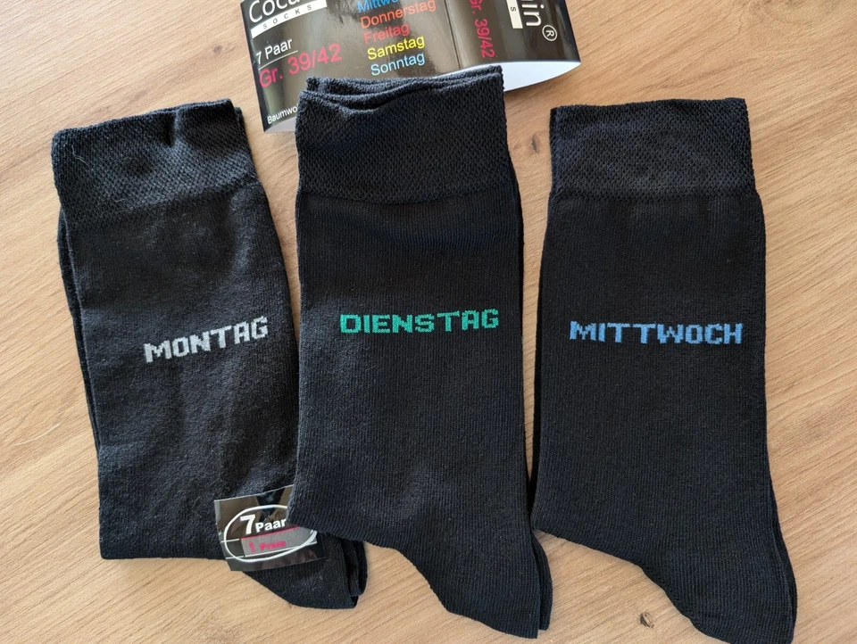 Damensocken schwarz mit Wochentagen, Gr.35-42, 7 Paar, Neu - Bild 3 von 3