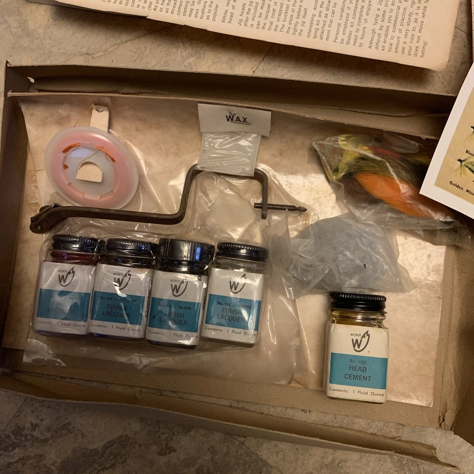Vintage Weber Jig head Fly Tying Kit Boxed  - Image 4 of 4