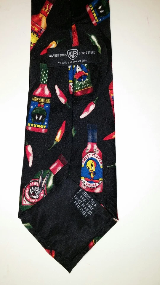 Men's   Looney Tunes Hot Sauce Silk Neck Tie Necktie by Warner Brothers 1997 - Image 3 of 4