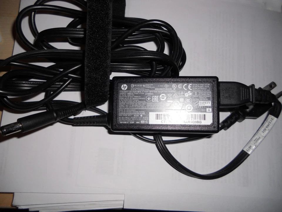 Genuine HP Laptop AC Power Adapter 696607-003 HSTNN DA35 Elitebook 19.5V 45W  - Image 2 of 2