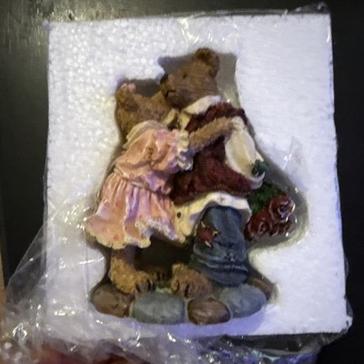 June and Johnny ... True love never grows old -Boyd's Bear Rare