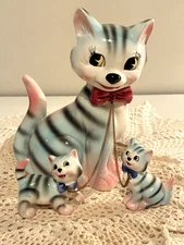 Lipper & Mann Porcelain Mother Cat Chain Leash Kittens Figurine Vtg 1950’s