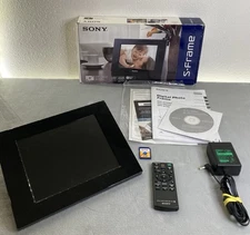 Sony S-Frame DPF-D810 LED Backlight 800 X 600 Pixels 8" Photo Display With Box