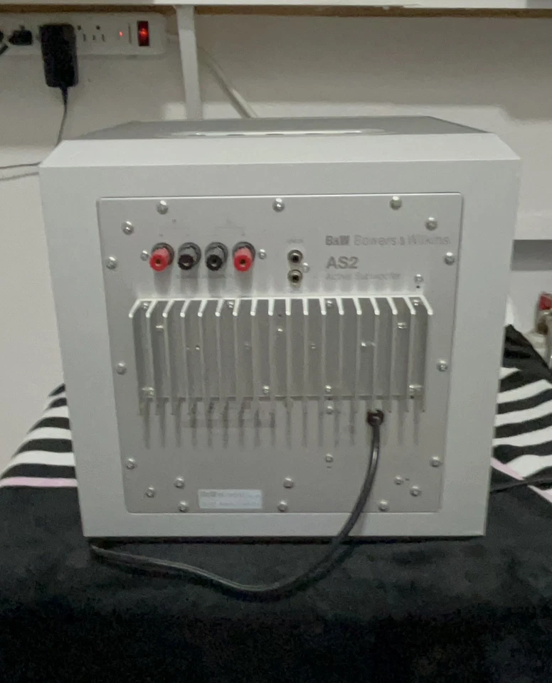 Bowers & Wilkins B&W AS2 Plateado 150W Subwoofer Activo Alimentado Sub Sonido Increíble Foto 3 de 4