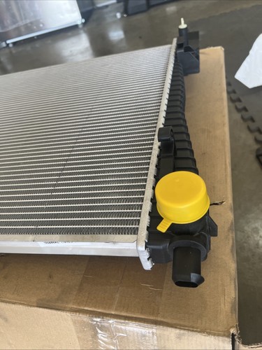 2015 Jeep Grand Cherokee 3.6L V6 Radiator New - Picture 5 of 13