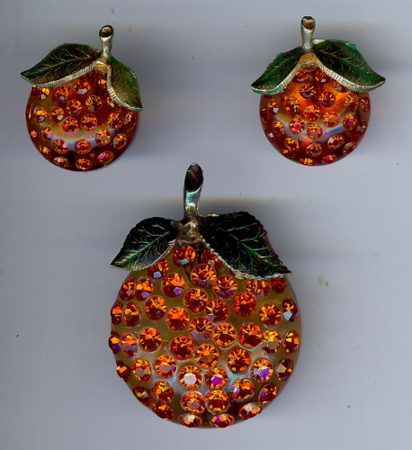 VINTAGE FORBIDDEN FRUIT ORANGE RHINESTONE LUCITE … - image 1