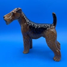 COOPERCRAFT ENGLAND FIGURINE OF AN AIREDALE TERRIER DOG, RETIRED