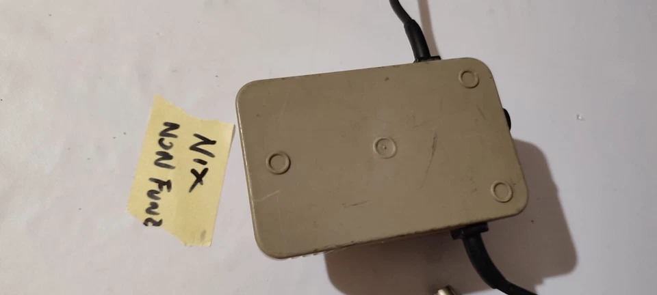 ALIMENTATORE ORIGINALE COMMODORE 64 C64 BISCOTTONE NON FUNZIONANTE scarpone - Immagine 4 di 4