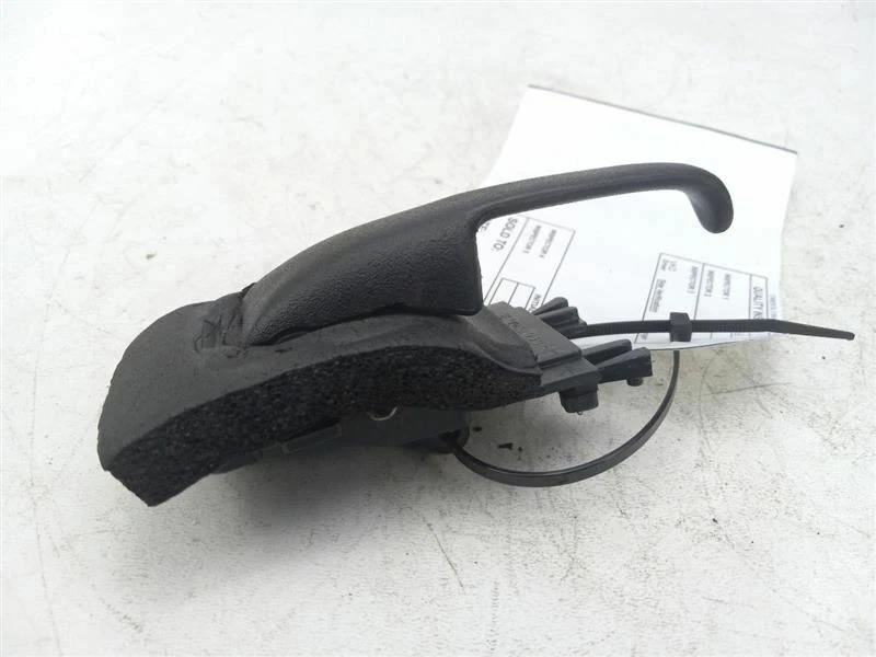 2004 - 2005 FORD EXPLORER REAR LEFT SIDE INTERIOR DOOR HANDLE 18474 - Image 4 of 4