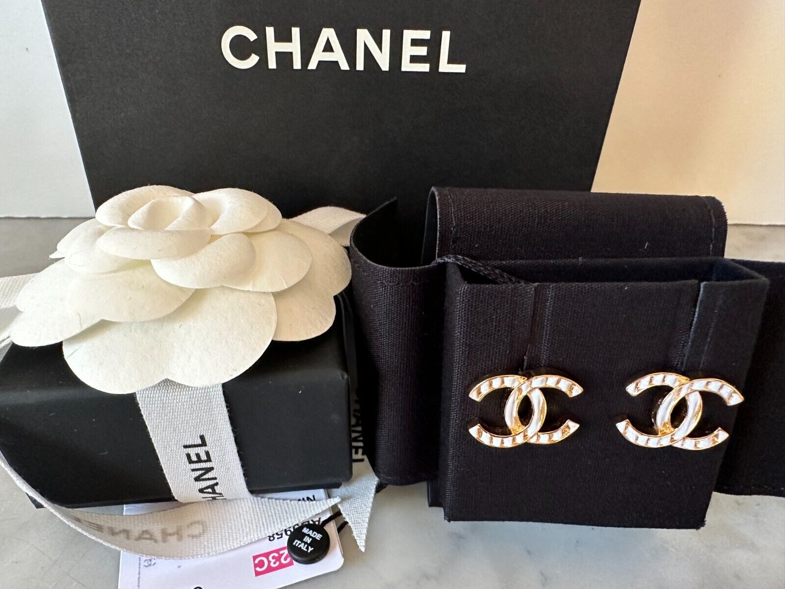 NIB Chanel 23C CC Logo Enamel Drop Earrings Black White – Boutique