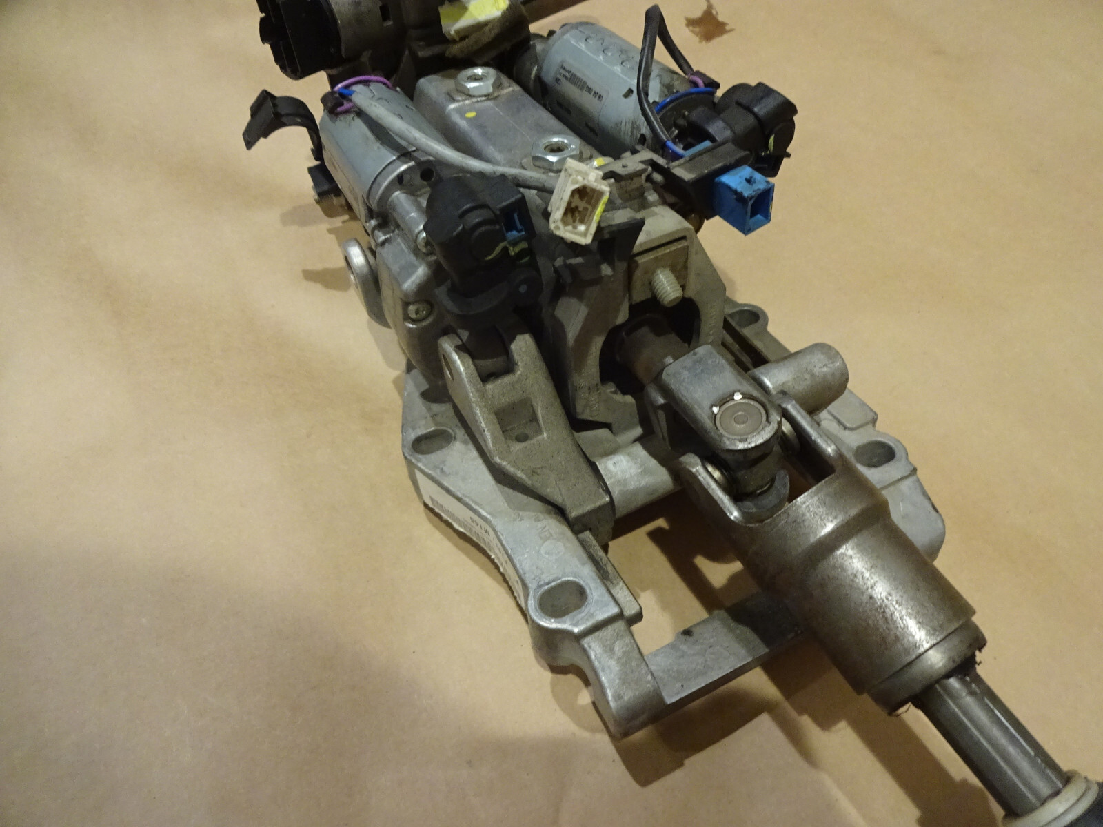 Ferrari California - Steering Column Assembly With Key - P/N 236210