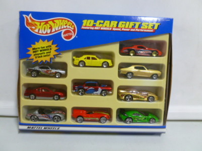 Hot Wheels 10 Car Gift Set with Attack of the Killer Flies | eBay