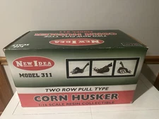 New Idea Model 311 Corn Husked SpecCast 1:16 Diecast Tractor