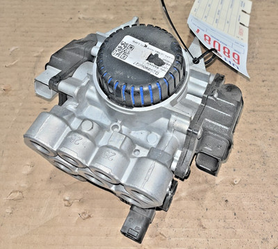 Wabco Anti Lock Braking System ABS Valve 9760001070 037