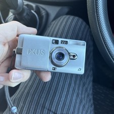 Canon IXUS III Compact Digital Camera 2.1MP 2.3x Optical Zoom Silver