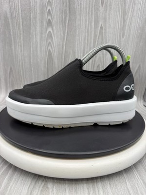 Oofos OOmg eeZee Low Womens Size 8.5 Black White Recovery Slip On Casual Shoes