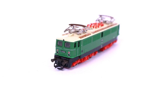 Locomotora eléctrica Zeuke E 42 035 DR DC locomotora eléctrica modelo ferrocarril vía TT EMBALAJE ORIGINAL - Imagen 2 de 6