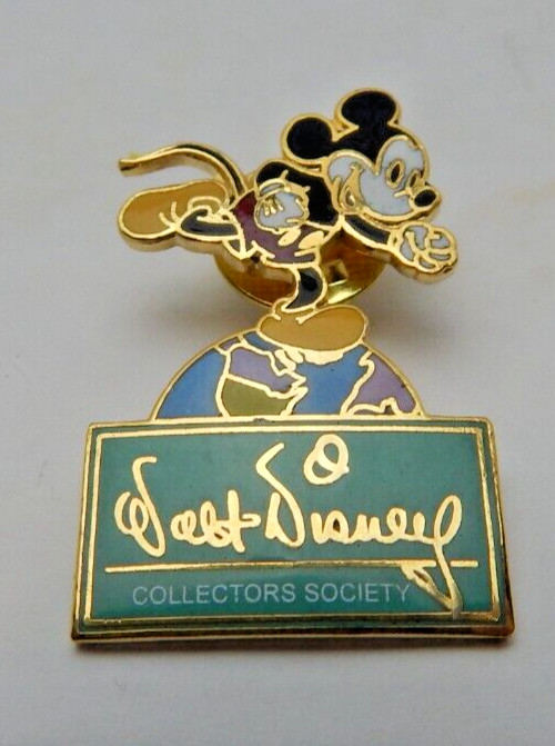 Walt Disney Collectors Society Mickey Mouse Pin w/Clasp Back: Disney 2000 (W09